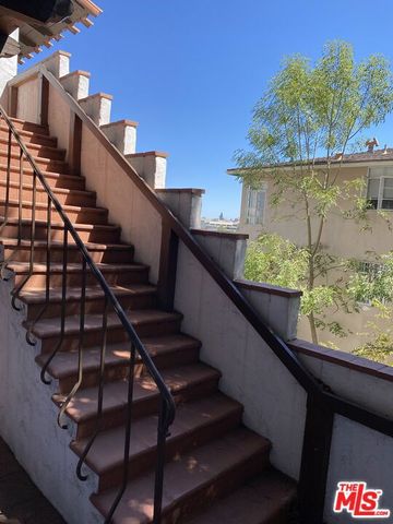 476 Landfair Avenue 104, Los Angeles, CA 90024