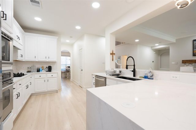 22 Regan Court, Woodland, TX 77382