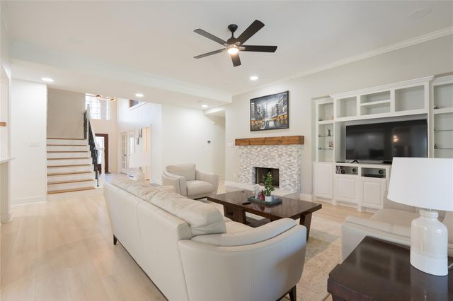 22 Regan Court, Woodland, TX 77382