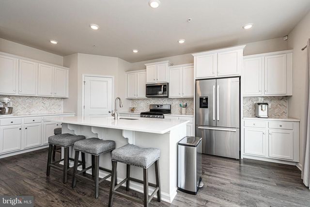 17 EGRET WAY, Phoenixville, PA 19460