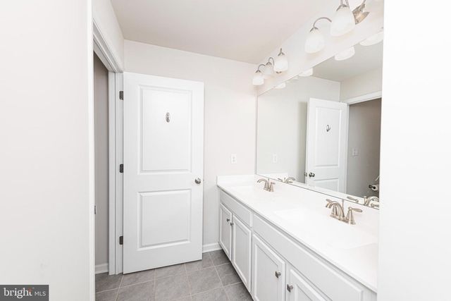 17 EGRET WAY, Phoenixville, PA 19460