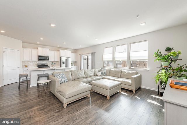 17 EGRET WAY, Phoenixville, PA 19460