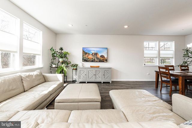 17 EGRET WAY, Phoenixville, PA 19460