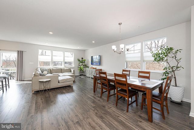 17 EGRET WAY, Phoenixville, PA 19460