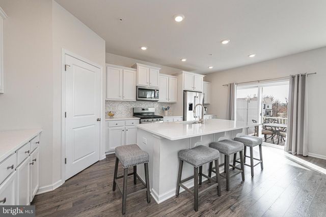 17 EGRET WAY, Phoenixville, PA 19460