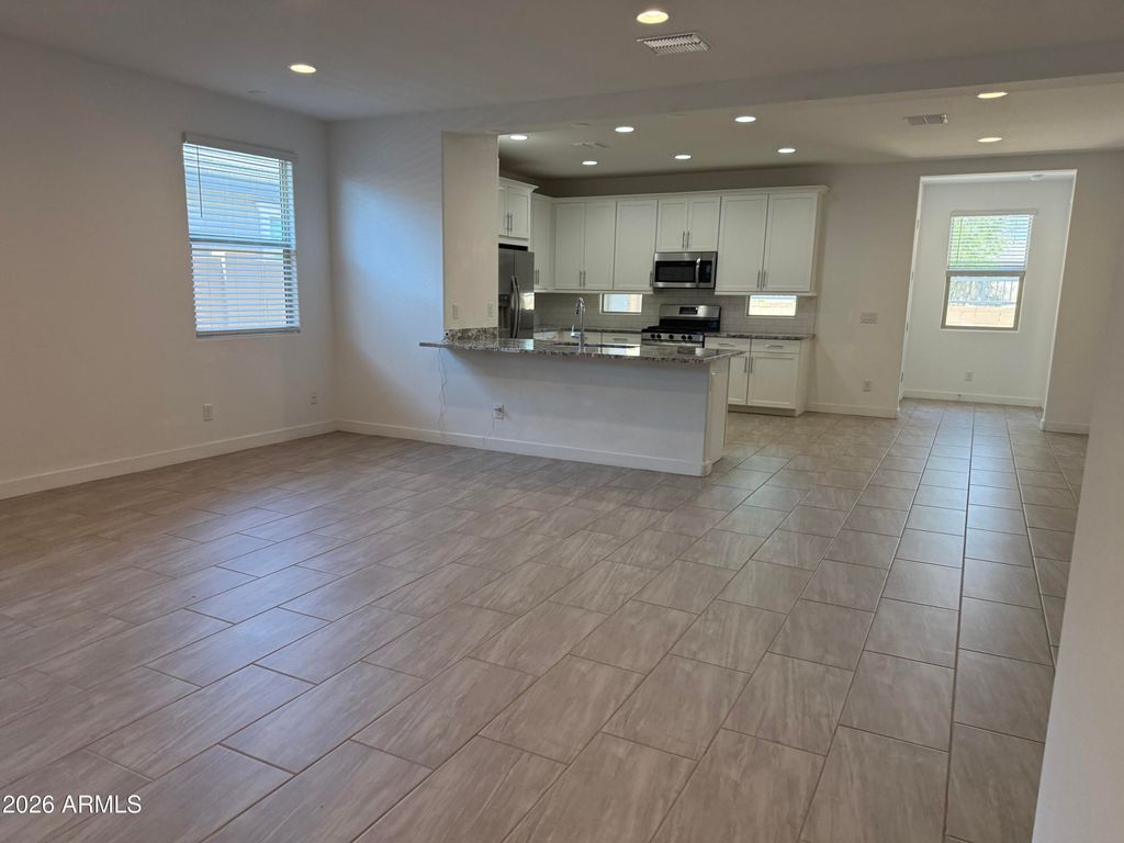 3084 E 27th Avenue, Apache Junction, AZ 85119 — photo 2