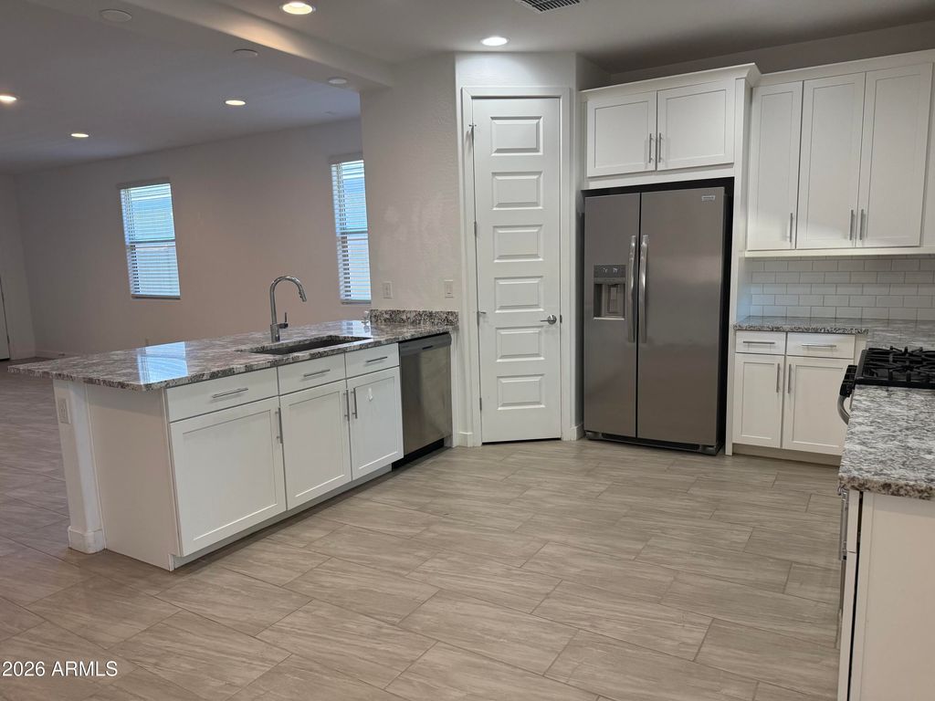 3084 E 27th Avenue, Apache Junction, AZ 85119 — photo 4