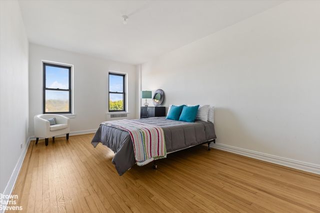 4445 Post Rd Apt 7D, New York City, NY 10471
