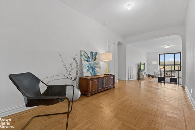 4445 Post Rd Apt 7D, New York City, NY 10471