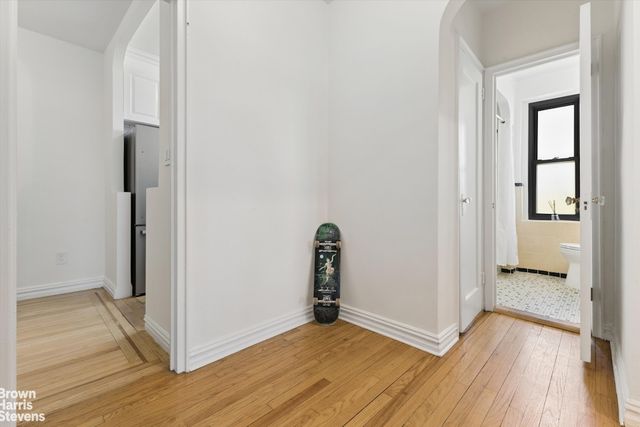 4445 Post Rd Apt 7D, New York City, NY 10471