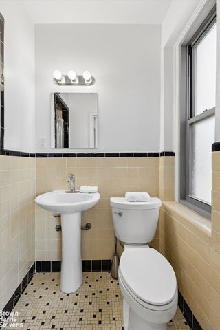 4445 Post Rd Apt 7D, New York City, NY 10471