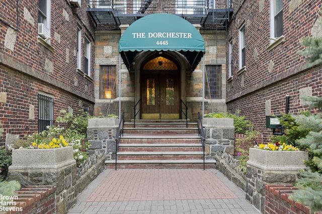 4445 Post Rd Apt 7D, New York City, NY 10471