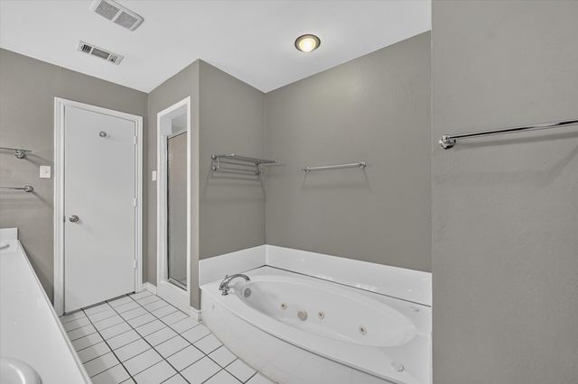 8833 Kenton Drive, Dallas, TX 75231