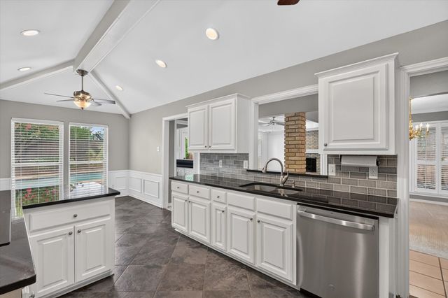 8833 Kenton Drive, Dallas, TX 75231