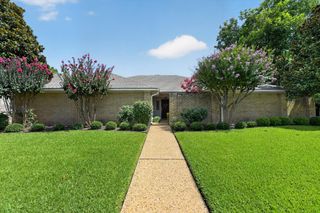 8833 Kenton Drive, Dallas, TX 75231