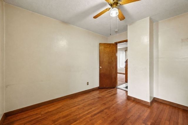 81 Healey St, Springfield, MA 01151