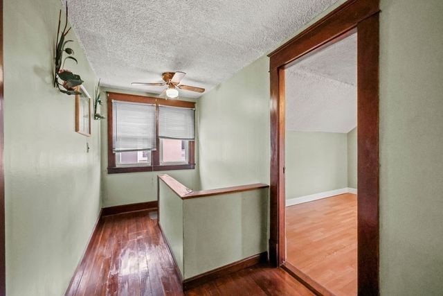 81 Healey St, Springfield, MA 01151
