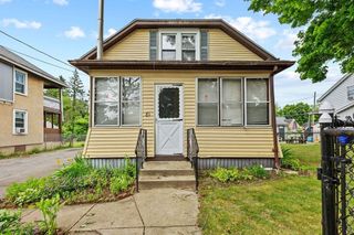81 Healey St, Springfield, MA 01151