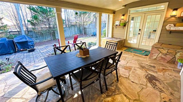 1951 Barrett Knoll NW Circle, Kennesaw, GA 30152