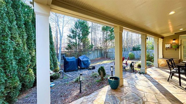 1951 Barrett Knoll NW Circle, Kennesaw, GA 30152