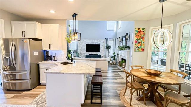 1951 Barrett Knoll NW Circle, Kennesaw, GA 30152