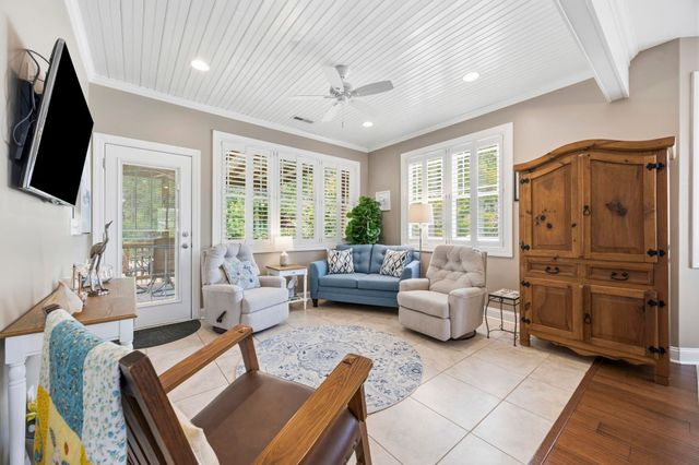332 Waties Dr., Murrells Inlet, SC 29576