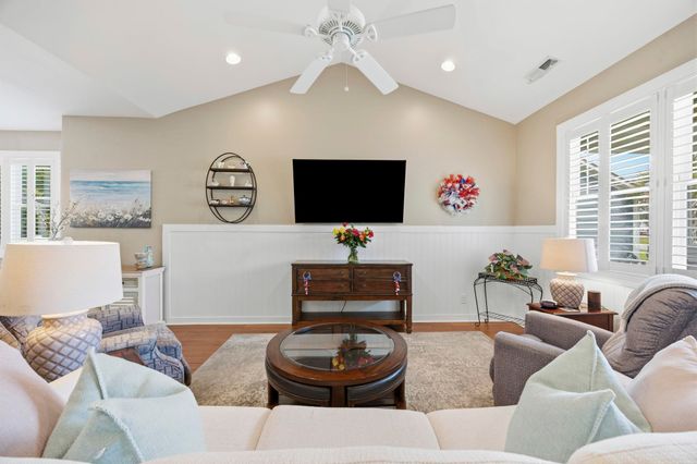 332 Waties Dr., Murrells Inlet, SC 29576