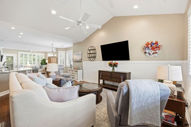 332 Waties Dr., Murrells Inlet, SC 29576