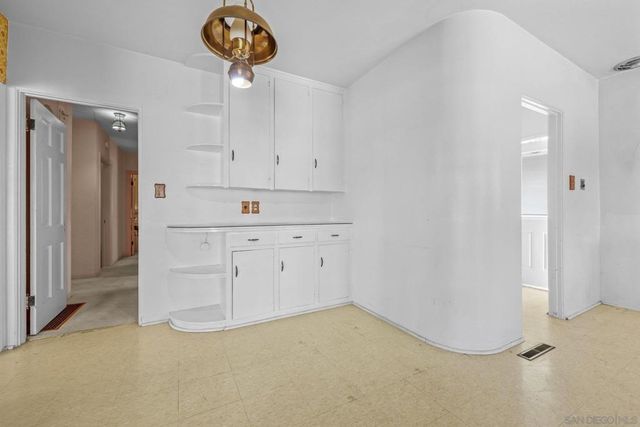 700 E 1st, National City, CA 91950