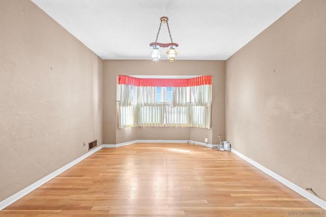 700 E 1st, National City, CA 91950