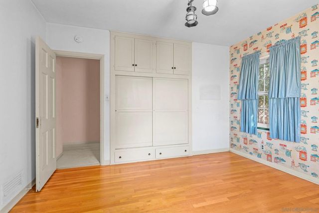 700 E 1st, National City, CA 91950