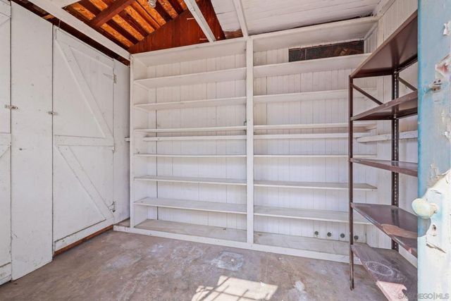 700 E 1st, National City, CA 91950