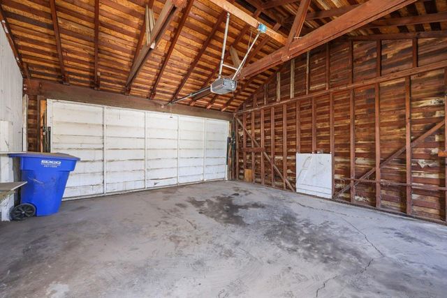 700 E 1st, National City, CA 91950