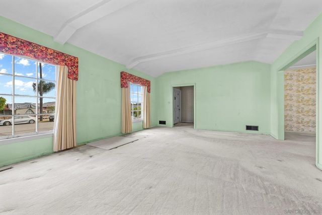 700 E 1st, National City, CA 91950