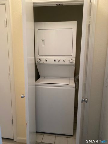 925 Oronoke Road 32J, Waterbury, CT 06708