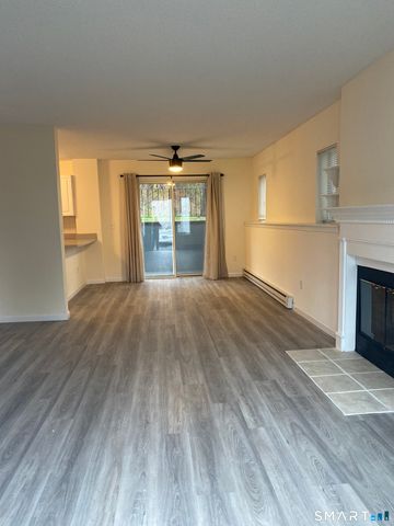 925 Oronoke Road 32J, Waterbury, CT 06708