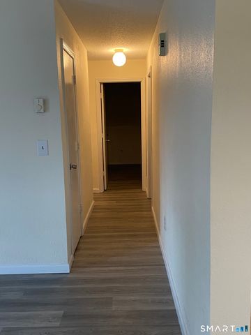 925 Oronoke Road 32J, Waterbury, CT 06708