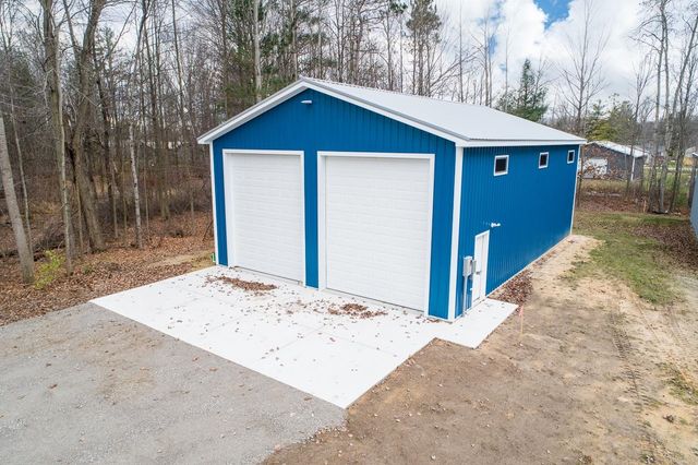 5323 S Pine Street, Beaverton, MI 48612