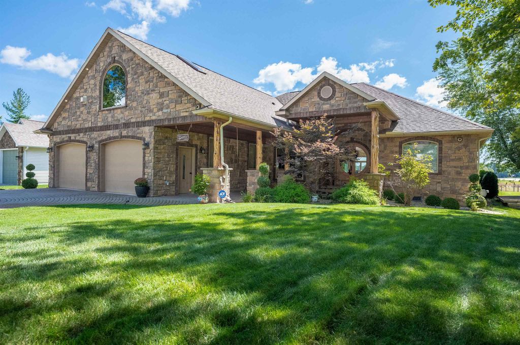 5323 S Pine Street, Beaverton, MI 48612