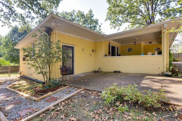 101 W Hills Terrace, Dickson, TN 37055