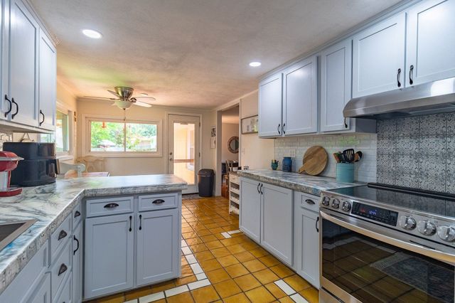 101 W Hills Terrace, Dickson, TN 37055