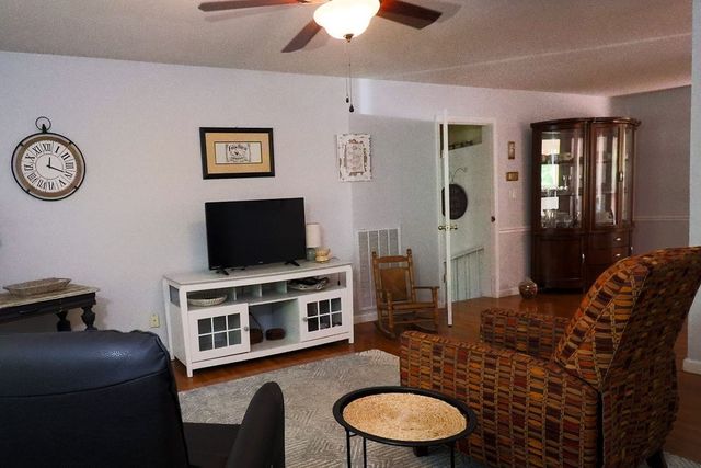 101 W Hills Terrace, Dickson, TN 37055