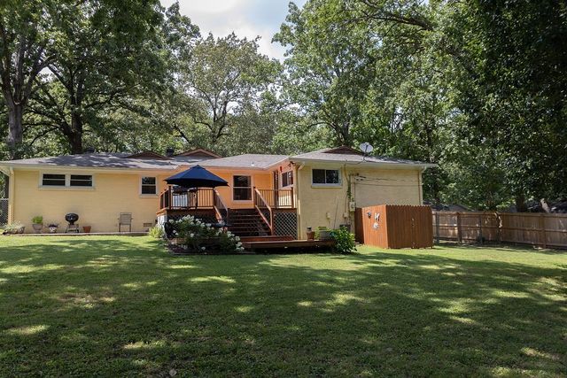 101 W Hills Terrace, Dickson, TN 37055