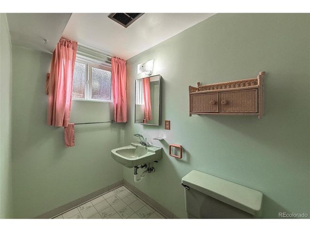 12187 W New Mexico Pl, Lakewood, CO 80228