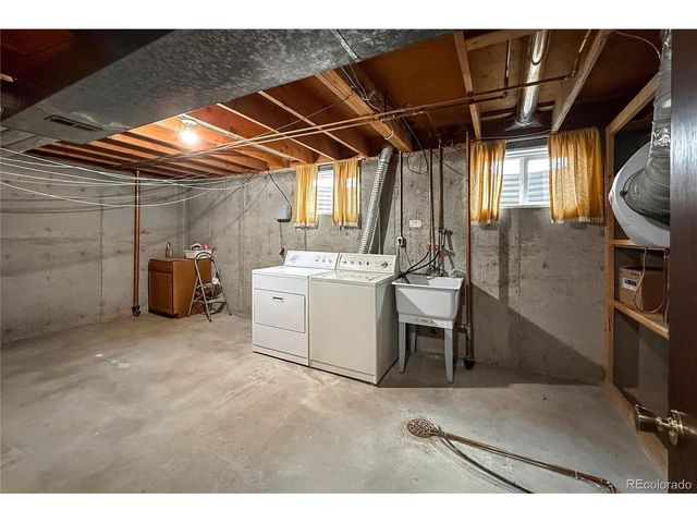 12187 W New Mexico Pl, Lakewood, CO 80228