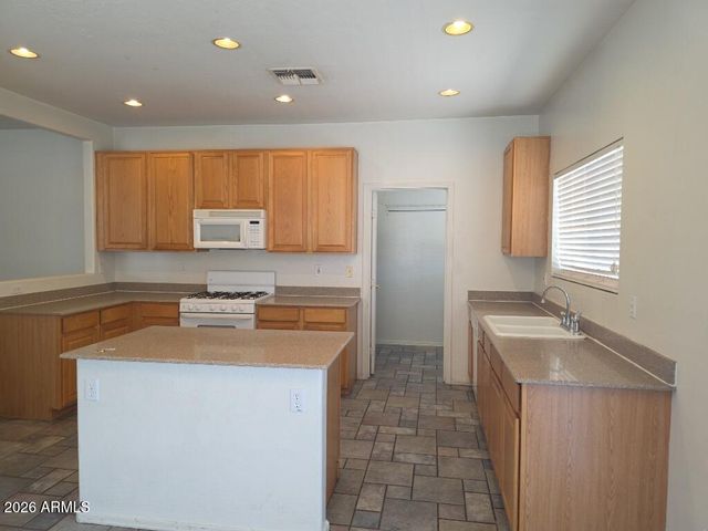 1064 S JESSE Place, Chandler, AZ 85286