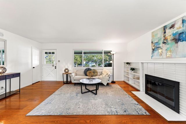 678 Benvenue Avenue, Los Altos, CA 94024