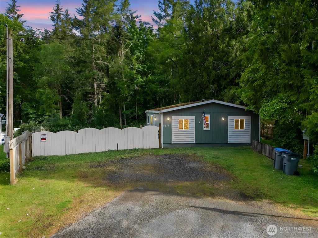 4515 SE Inwood Lane, Port Orchard, WA 98367