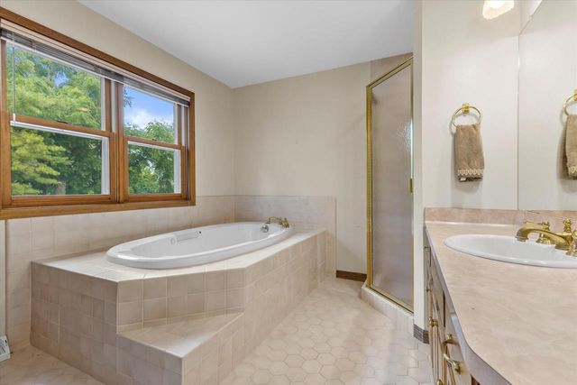 3819 Canada Goose CROSSING, Racine, WI 53403