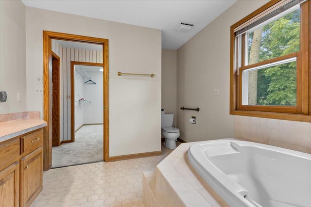 3819 Canada Goose CROSSING, Racine, WI 53403